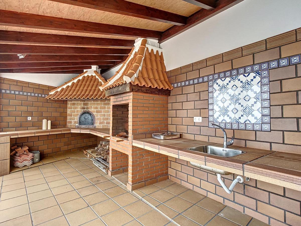 Vinhaticos Villa By Atlantic Holiday 莫尼兹港 外观 照片