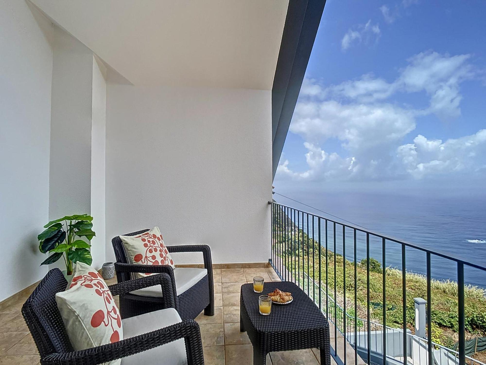 Vinhaticos Villa By Atlantic Holiday 莫尼兹港 外观 照片
